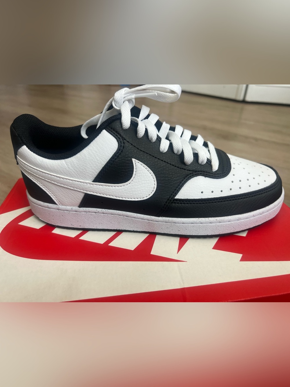 W 10/ Men's 8.5. Nike Court Vision Low White and Black Low-Top Court